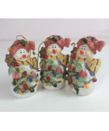 Vtg 3 Glittery Snowmen With Red Hats &amp; Lighted Christmas Tree 3.75&quot; Orna... - $284.51 MXN