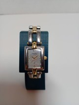 Fossil F2 Silver And Gold Toned Women&#39;s Watch Tested - £10.33 GBP