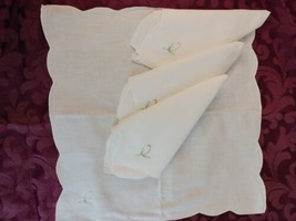 Embroidered Leaf Napkins Linen With Scallop Edges 16&quot;X 15&quot; - £15.02 GBP