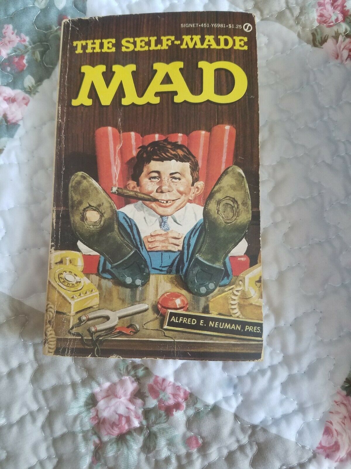 The Self Made Mad 1964 Paperback The Self-Made Mad (Signet 1964) USA Vin... - $4.94