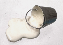 Hagen Renaker Spilled Milk Silver Bucket w Handle 1 3/4 x 1 Inch In Grea... - $272.41 MXN