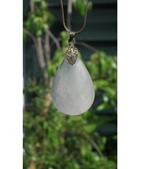 Lavender quartz pendant with bronze bail - €19,69 EUR