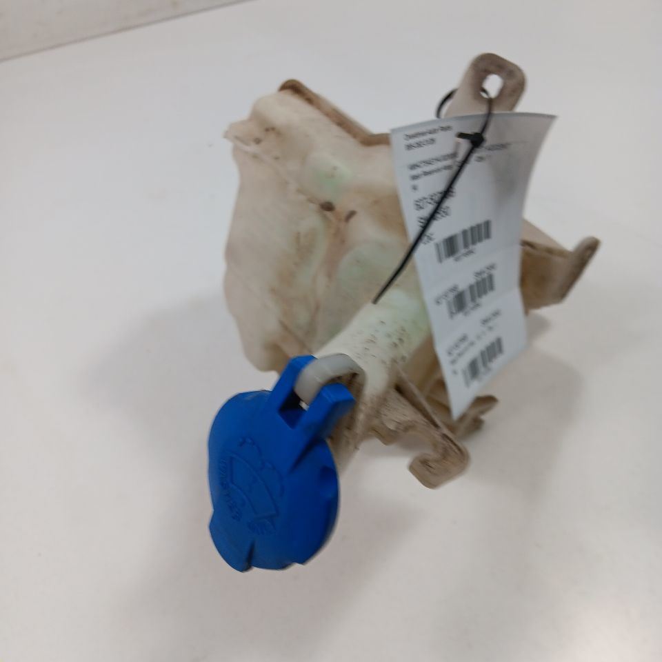 Windshield Washer Fluid Reservoir Hatchback Fits 12-17 Hyundai Accent - $76.94