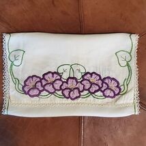 Vintage Table Runner Handmade Applique 32x14 Inch Purple Flowers - $14.00 Vintage Table Runner Handmade Applique 32x14 Inch Purple Flowers - $14.00