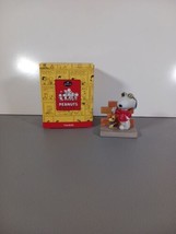 VINTAGE 2000 SNOOPY AND WOODSTOCK &quot;JOE COOL AND FRIENDS&quot; HALLMARK FIGURINE  - £14.59 GBP