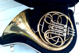 CG Conn Single French Horn Serial With Case - £110.61 GBP