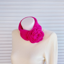  Crochet flower scarf, red knitted scarf keyhole scarf, crochet neck warmer - £39.87 GBP