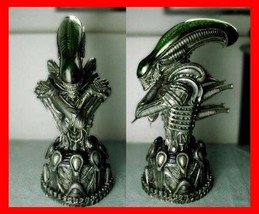 ALIEN Bust with Clear Dome 1/2 DIY Resin Model Kit Figure Sculpture 40&quot; tall  - £559.54 GBP