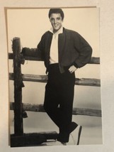 Elvis Presley Vintage Postcard Elvis Leaning On Fence - £2.96 GBP