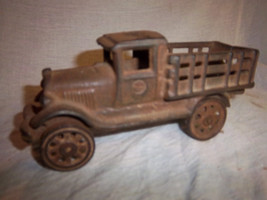 FREE SHIPPING -Antique vintage 1920&#39;s Cast Iron toy stake truck Great Estate Fin - £98.09 GBP