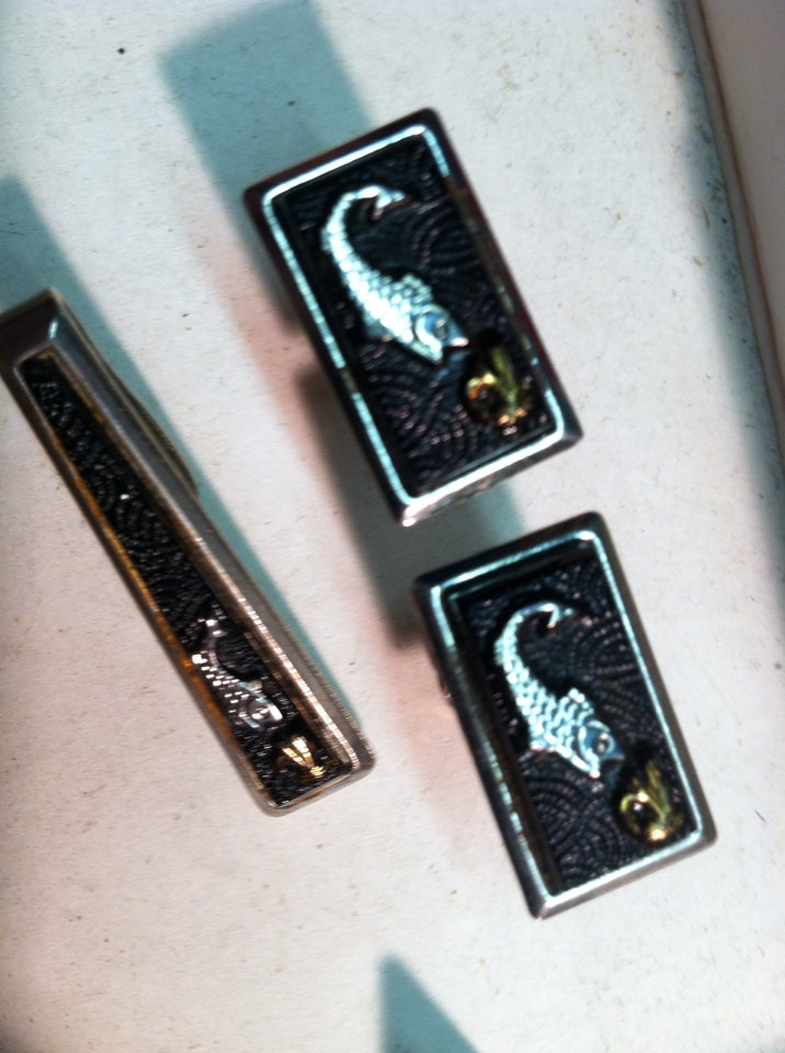 Primary image for Vintage cuff links and tie clasp bar set silver and black fish Art Deco  men's j