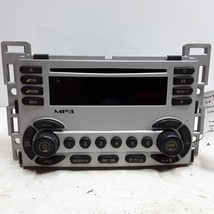 06 2006 Chevrolet Equinox AM FM MP3 CD radio receiver OEM 15868181 - £66.16 GBP
