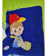 BABY SIZE BLANKET BEDSPREAD WITH A PICTURE OF A BOY PLAYING BASEBALL - £38.26 GBP