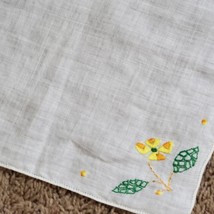 Vintage Handkerchief White w/ Yellow Embroidery Flower Approx 9x9 Inch - $13.10