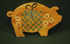 Stitch &#39;n Thyme Wooden Board Pig Key Ring Holder Country Farm Home Decor - $24.74