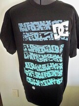 MEN&#39;S DC SHOES TEE SHIRT BLACK  DC LOGO AND BLUE DC STRIPS ACROSS NEW $28 - $17.99