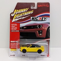 Johnny Lightning 1:64 2013 Camaro ZL1 Yellow Nickey MC30B Diecast Car Li... - $128.05 MXN