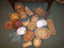 Free ship Wicker basket lot huge lot of 23 most are 6&quot; to 8&quot; baskets cra... - $39.99