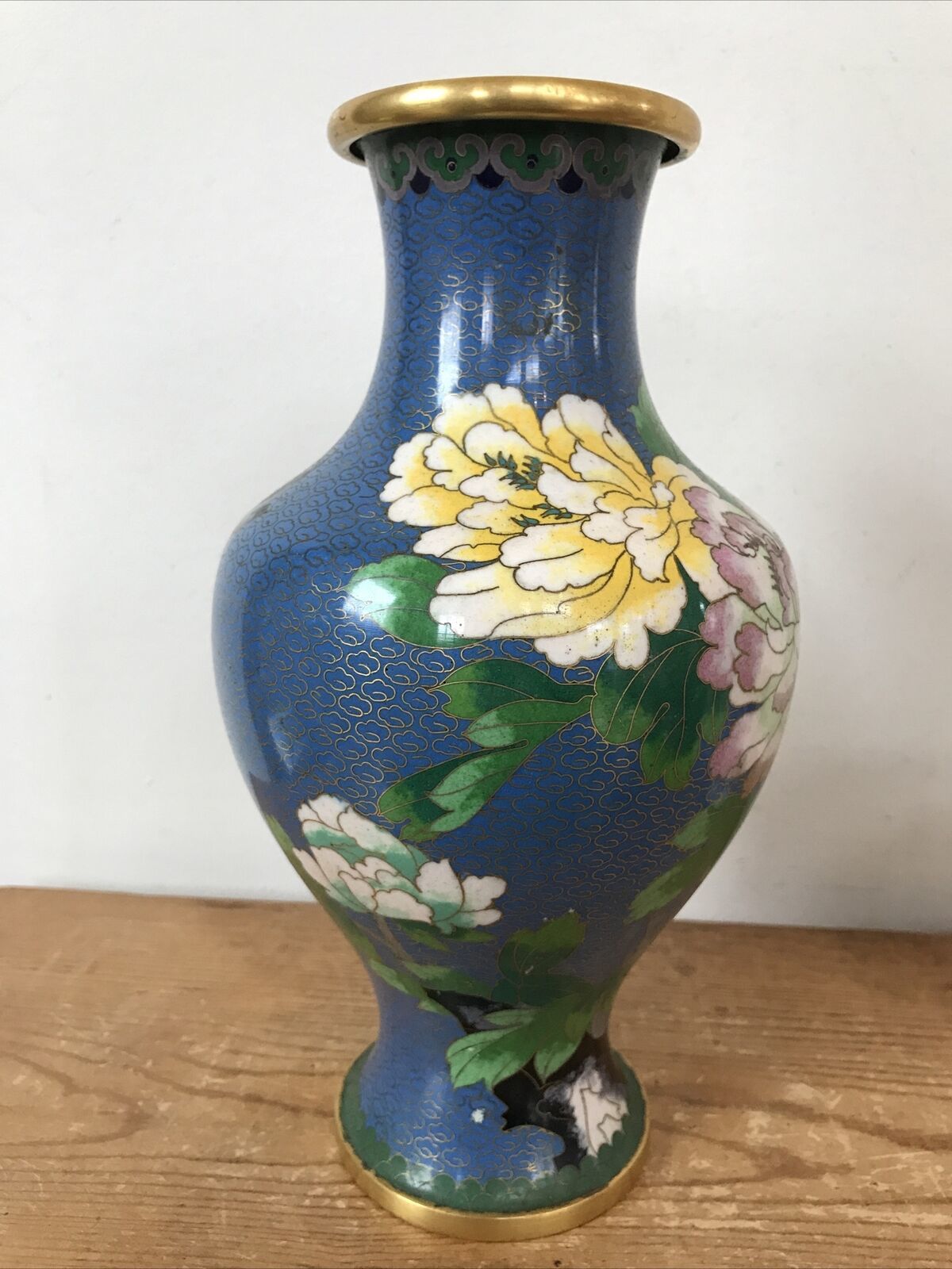 Primary image for Vtg Japanese Asian Cloisonne Enamel Brass Chrysanthemum Floral Urn Vase 10.25"