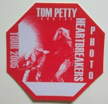 Tom Petty And The Heartbreakers Backstage Pass Original Pop Rock Music 2005 Red - £8.70 GBP
