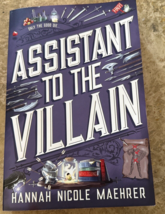 Assistant to the Villain - Paperback Book Maehrer, Hannah Nicole - £7.78 GBP
