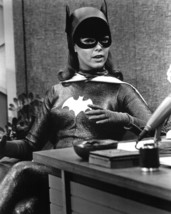 Batman Featuring Yvonne Craig in costume on talk show 16x20 Poster - £15.02 GBP