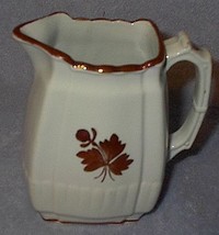 Tea leaf pitcher1 thumb200