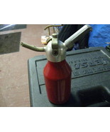 Vintage 60&#39;s CO2 Cartridge Holder Tank Dispenser - $475.17 MXN