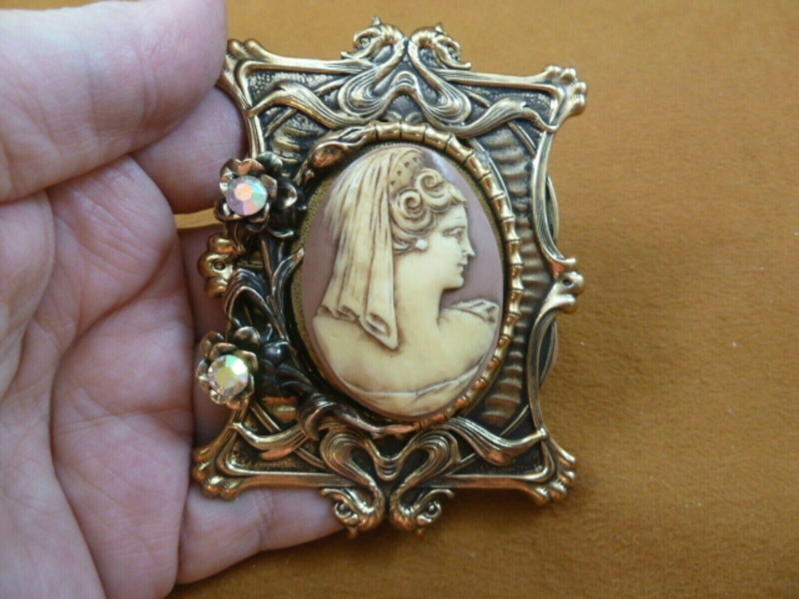 Primary image for CL22-25 ELEGANT Lady Mantilla woman ivory + mauve oval CAMEO brass Pin Pendant