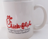 CHICK-FIL-A 1995 Logo Cows Eat Mor Chikin Coffee Cup Mug - $24.74