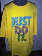 Men&#39;s Guy&#39;s Nike Yellow Just Do It Scribble Crew Neck Tee T Shirt New $30 - £15.12 GBP