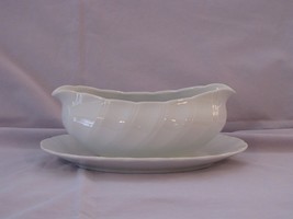 Wallace Heritage Yorkshire Gravy Boat - $24.74