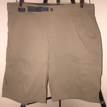 Two pairs of Men&#39;s Gerry Olive Cargo Fishing/Hiking Shorts Sz 38 Mint - £34.95 GBP