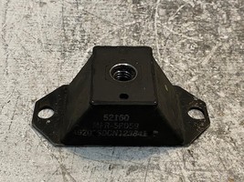 Compression Mount 52160 MFR-5P059 | 4-5/16&quot; L 1-1/2&quot; H 2&quot; W 11mm Bore - $532.02 MXN