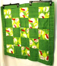 Green Hot Pepper Flannel Block Handmade Lap Quilt Blanket 35&quot; X 33&quot; Houndstooth - £18.36 GBP