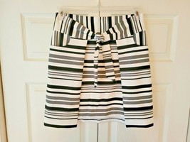 CAbi #5185 Women&#39;s Black/Gray/White Striped Grandstand Skirt Size Small - £11.66 GBP
