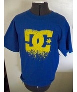 MEN&#39;S GUYS DC SHOES TEE T SHIRT ROYAL BLUE YELLOW CRUMBLING/FADING LOGO ... - £14.13 GBP