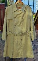 Mens Misty Harbor Trench Coat, 42 Short, with Removable Lining - $50.00