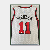DeMar DeRozan Hand Signed Framed Chicago Bulls Custom White Nike Jersey ... - £312.76 GBP