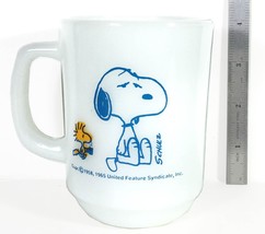 Vintage Fire King Snoopy &amp; Woodstock 4&quot; Milkglass Mug/ Cup (Circa 1960&#39;s) - £22.13 GBP