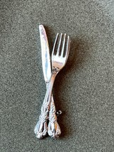 Vintage Small Silvertone Knife &amp; Fork Utensils Silverware Pin Brooch – 1 and 7/8 - £7.62 GBP