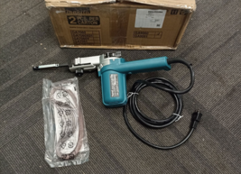 Makita 9032 3/8&quot; x 21&quot; Belt Sander , Blue used AC100V - $2,984.23 MXN