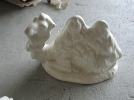 Vintage Ceramic Atlantic Mold Sitting Camel Nativity Figurine LOOK - £13.24 GBP