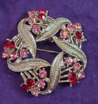 Estate Silvertone Colored Red Pink Rhinestone Pin Brooch Round  1.63 in ... - £7.87 GBP