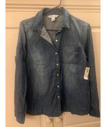 Old Navy Shirt Womens Medium Blue Chambray Denim The Classic Shirt Butto... - $19.00