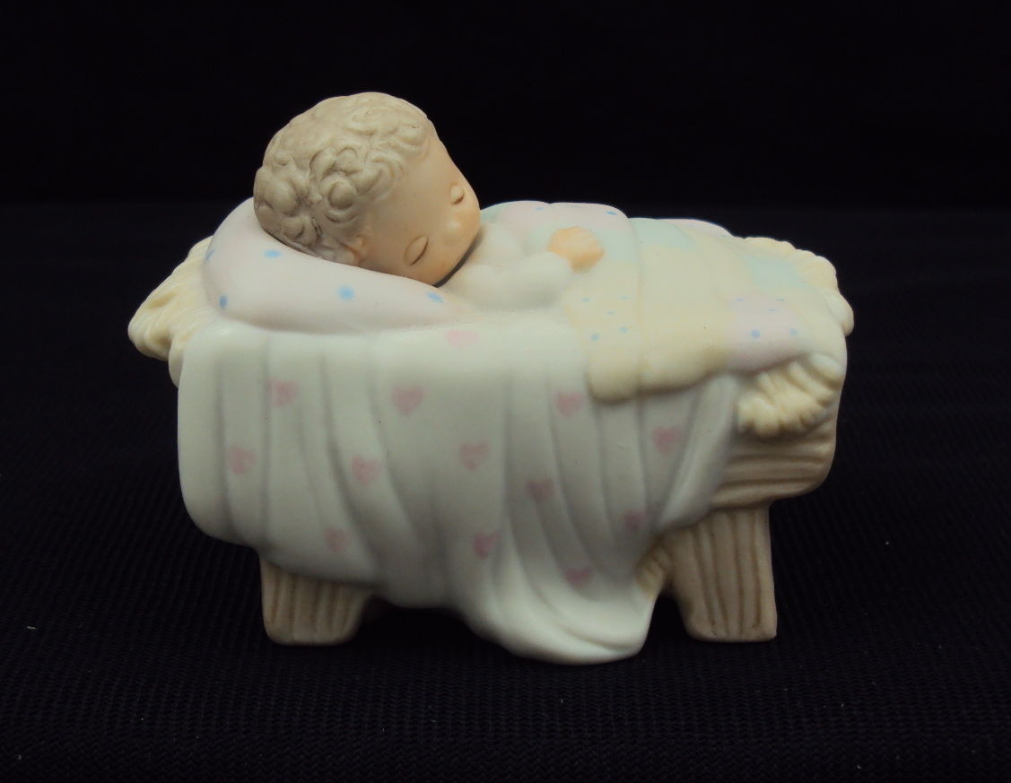 Primary image for Precious Moments Figurine, #E-5619, "Come Let Us Adore Him", Cross Mark