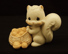 Precious Moments Figurine, #BC902, &quot;I&#39;m Nuts Over My Collection&quot;, Vessel Mark - £14.69 GBP