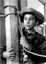 Johnny Crawford as Mark McCain in The Rifleman 1961 TV western 5x7 inch ... - $5.75