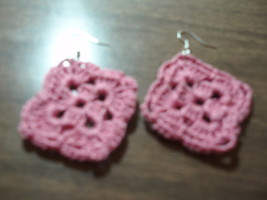 Crocheted earrings with silver ear wire - $95.18 MXN