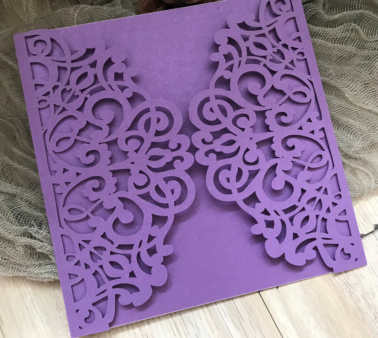 50pcs purple Laser Cut wedding invitations cards,custom laser cut